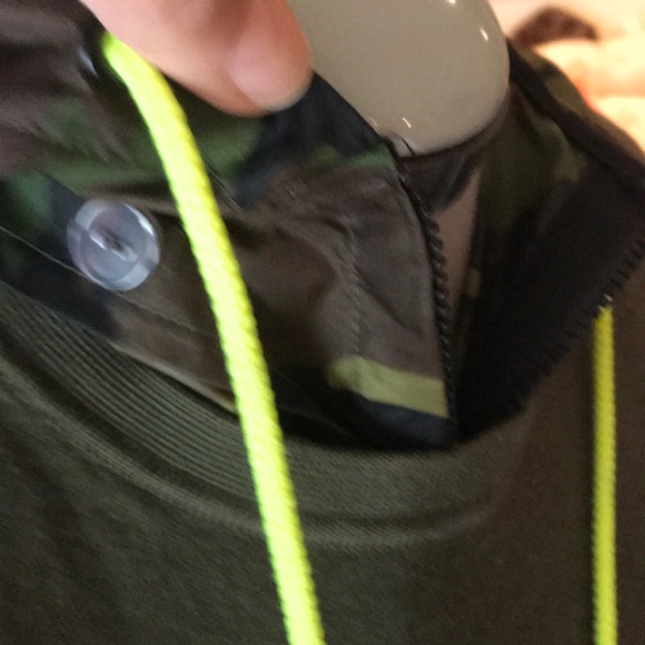 Nylon Camo chest length Dickie with hood - Picture 7 of 9